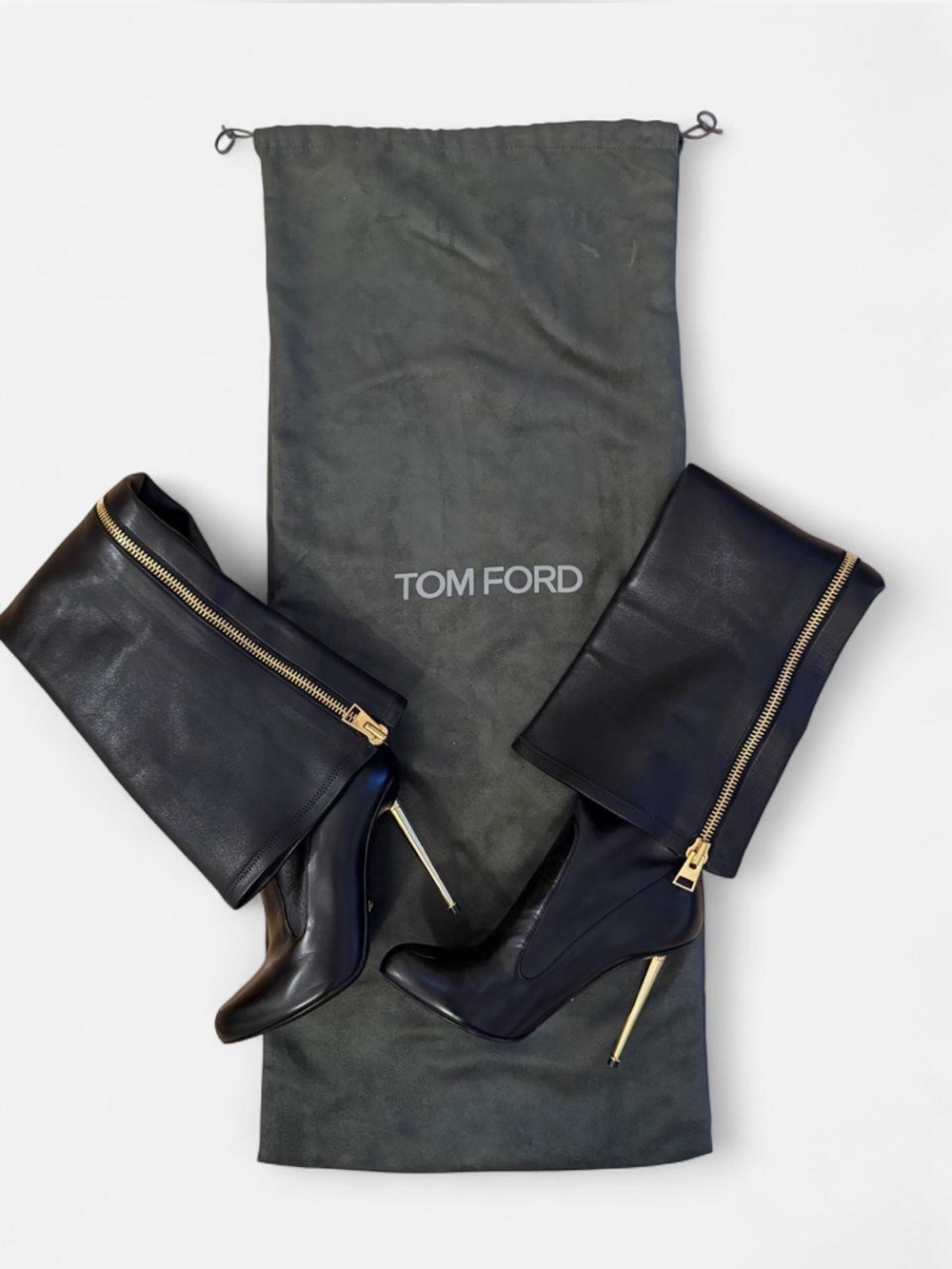 Tom Ford Black Over-the-Knee Boots with Gold Rear Zipper - Picture 5 of 14